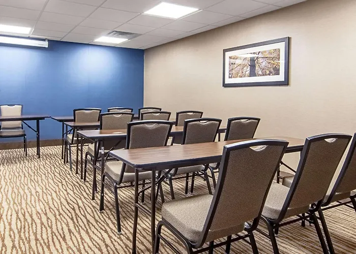 Comfort Suites Knoxville Airport